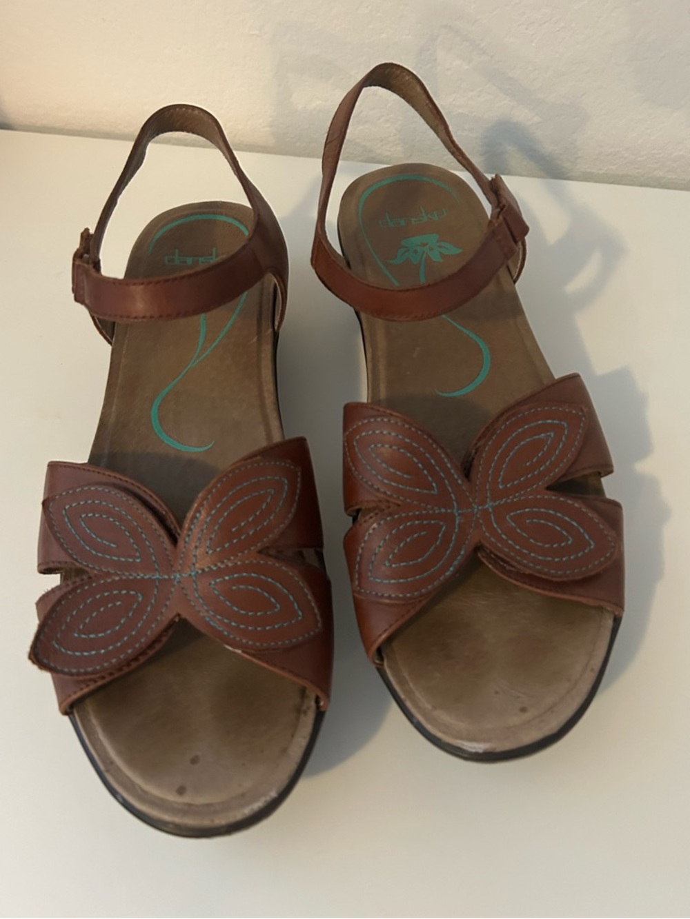 Dansko Desi Butterfly Full Grain Cognac Leather Sandals  Size 40 (9.5/10)